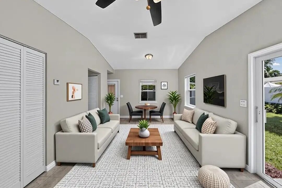 Photo of Livingroom in Poinsettia Heights