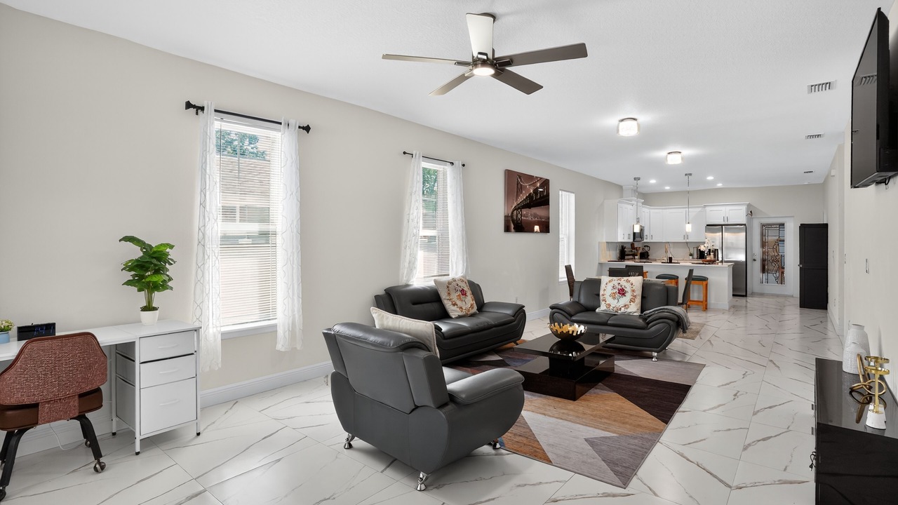 Photo of Livingroom in East Tampa