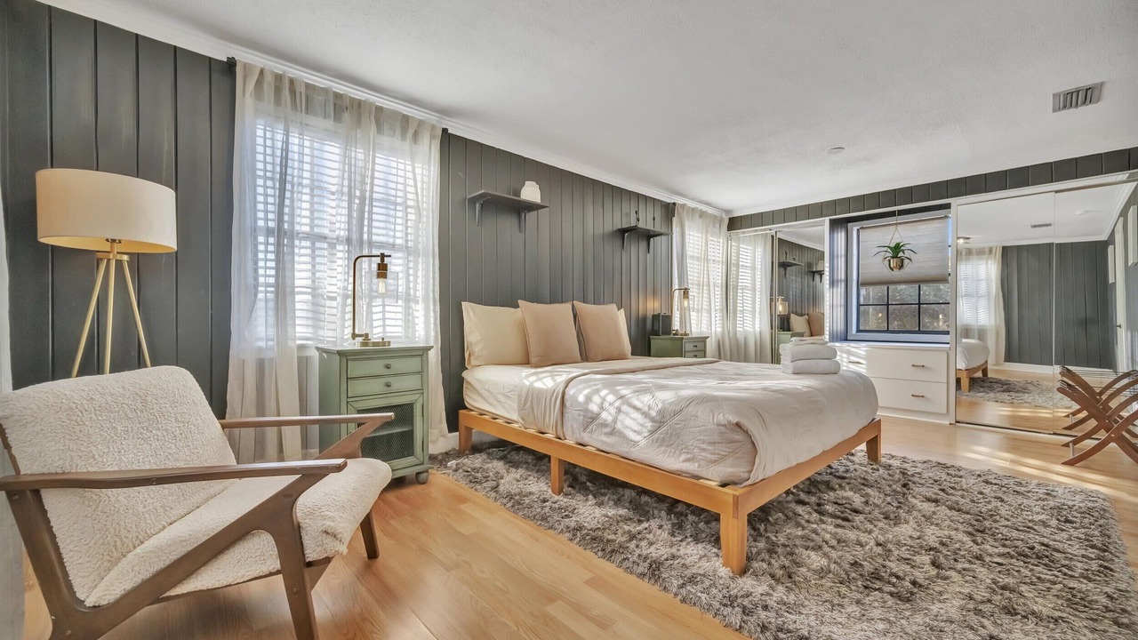 Photo of Bedroom in Parkland Estates
