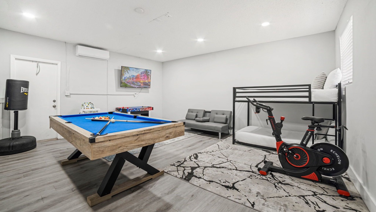 Photo of Bedroom in Deerfield Beach