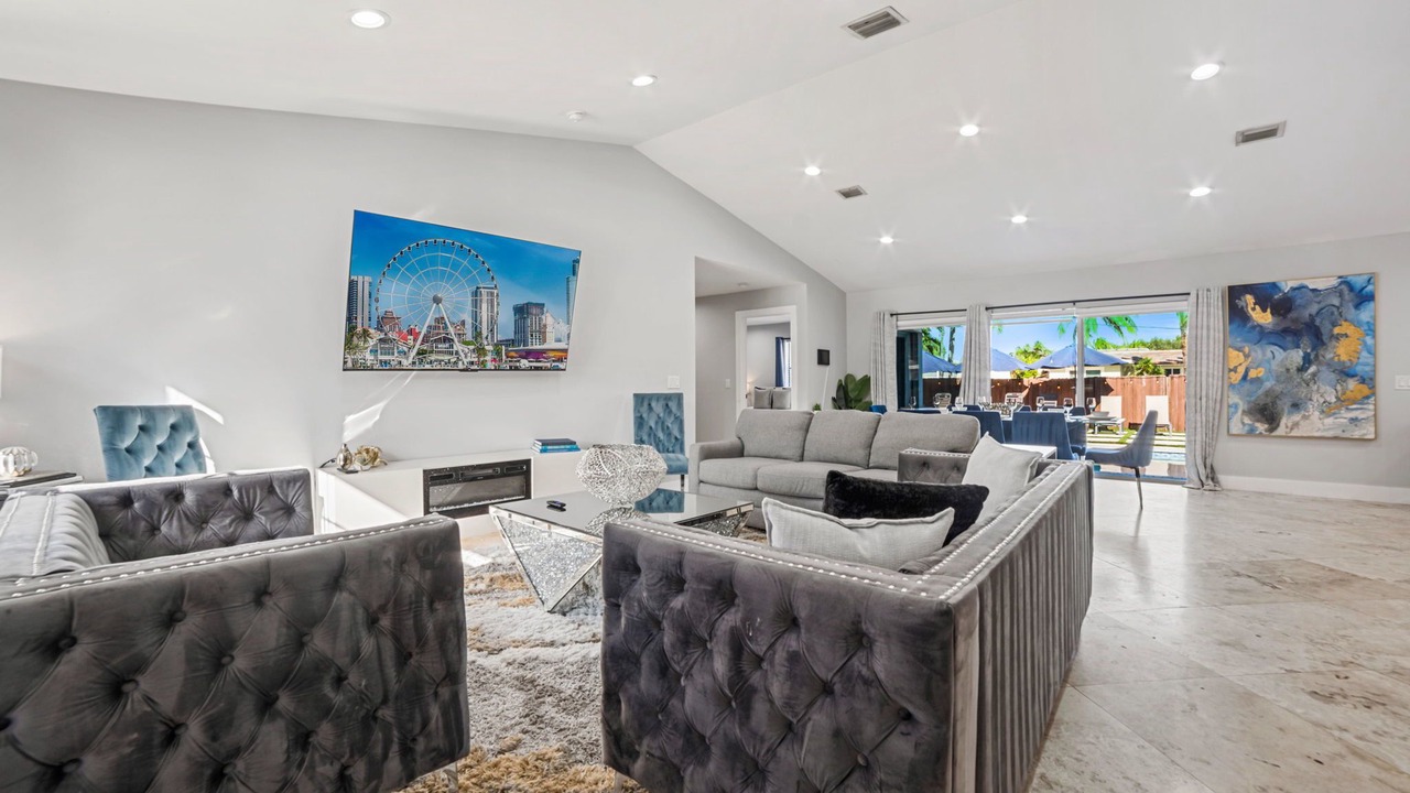 Photo of Livingroom in Deerfield Beach