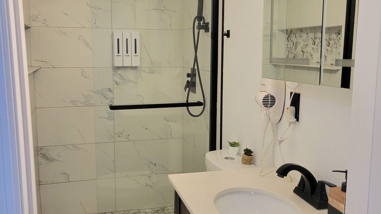 Photo of Bathroom in Pebble Point