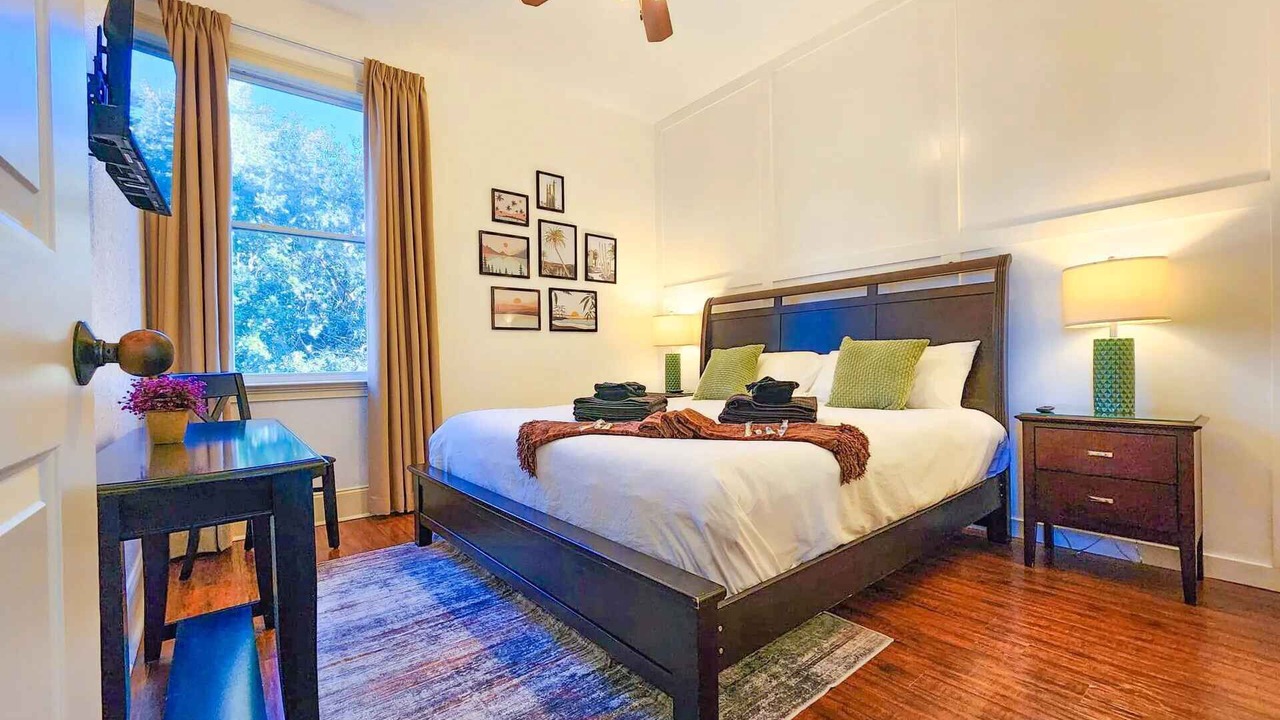 Photo of Bedroom in Dune Allen Beach