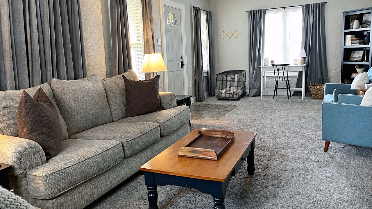 Photo of Livingroom in Roswell