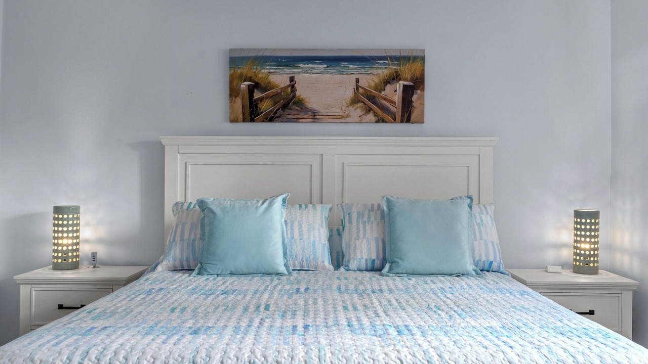 Photo of Bedroom in Miramar Beach
