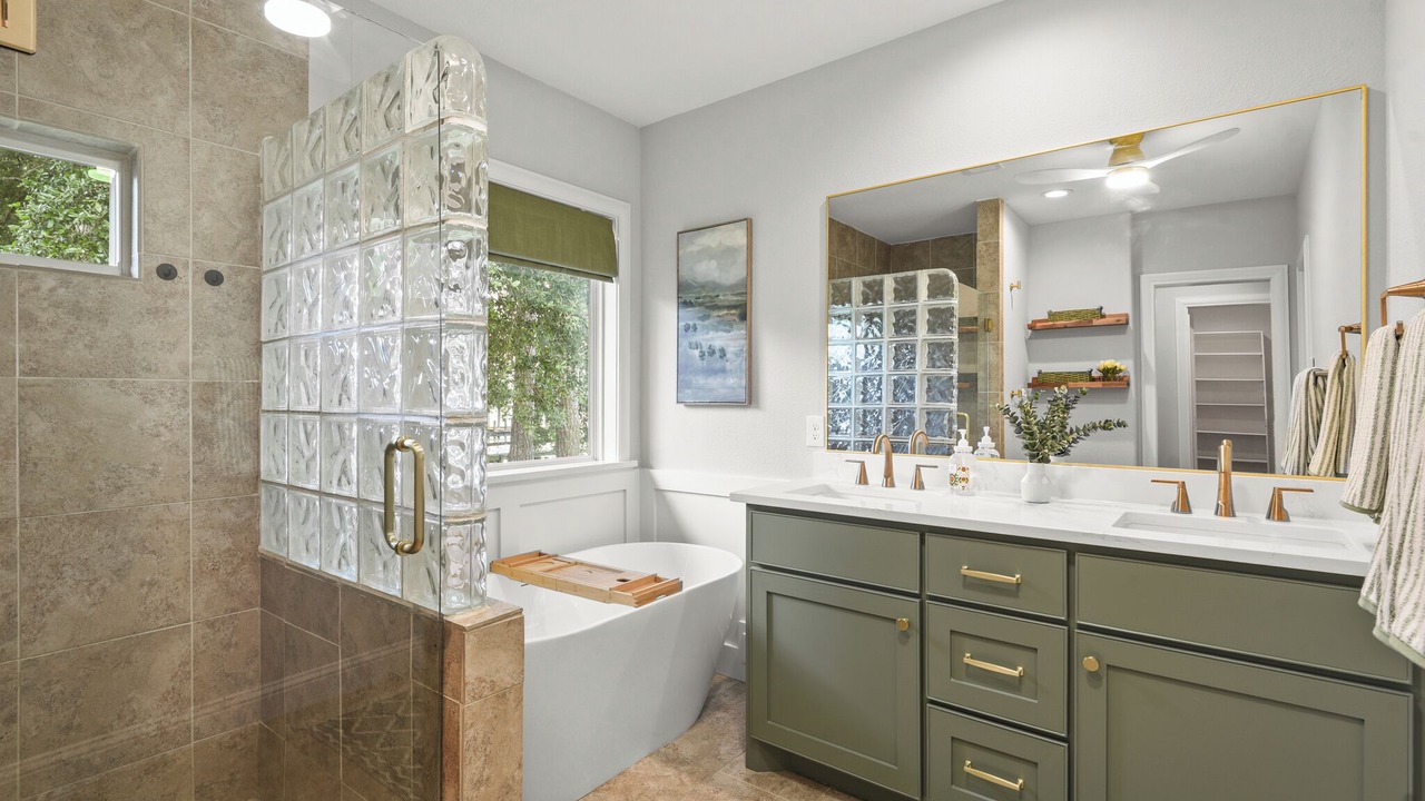 Photo of Bathroom in Indian Shores