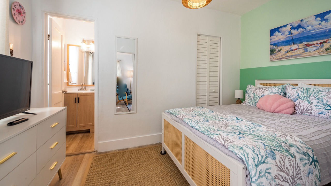 Photo of Bedroom in South Lake