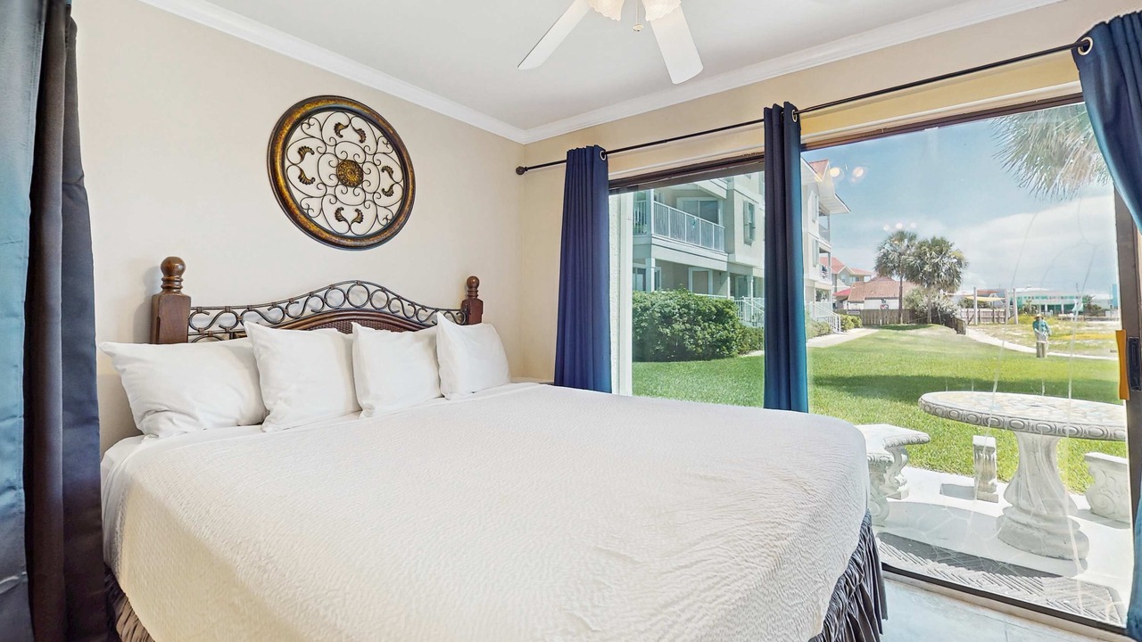 Photo of Bedroom in Navarre Beach