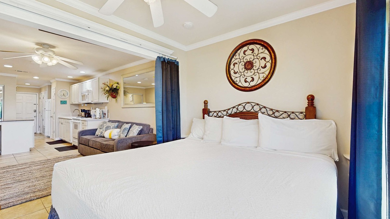 Photo of Bedroom in Navarre Beach