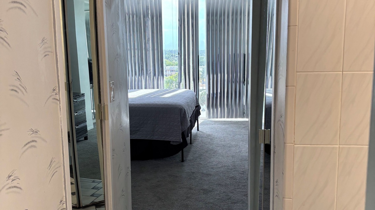 Photo of Bedroom in Galt Mile
