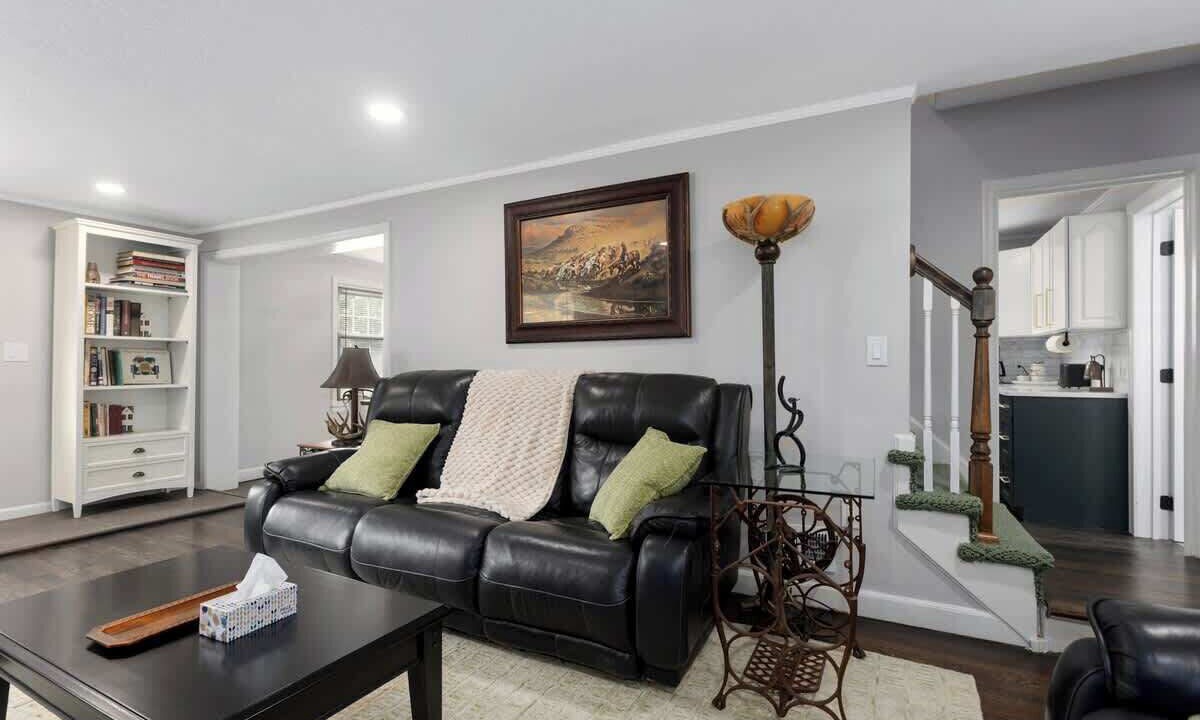Photo of Livingroom in Merriam