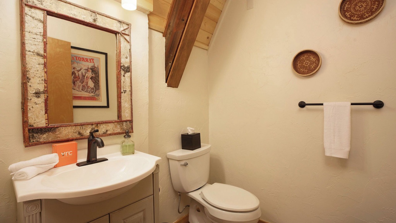 Photo of Bathroom in Twin Lakes
