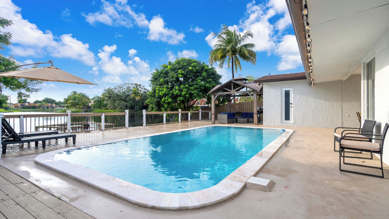 Photo of Outdoor in Pembroke Pines