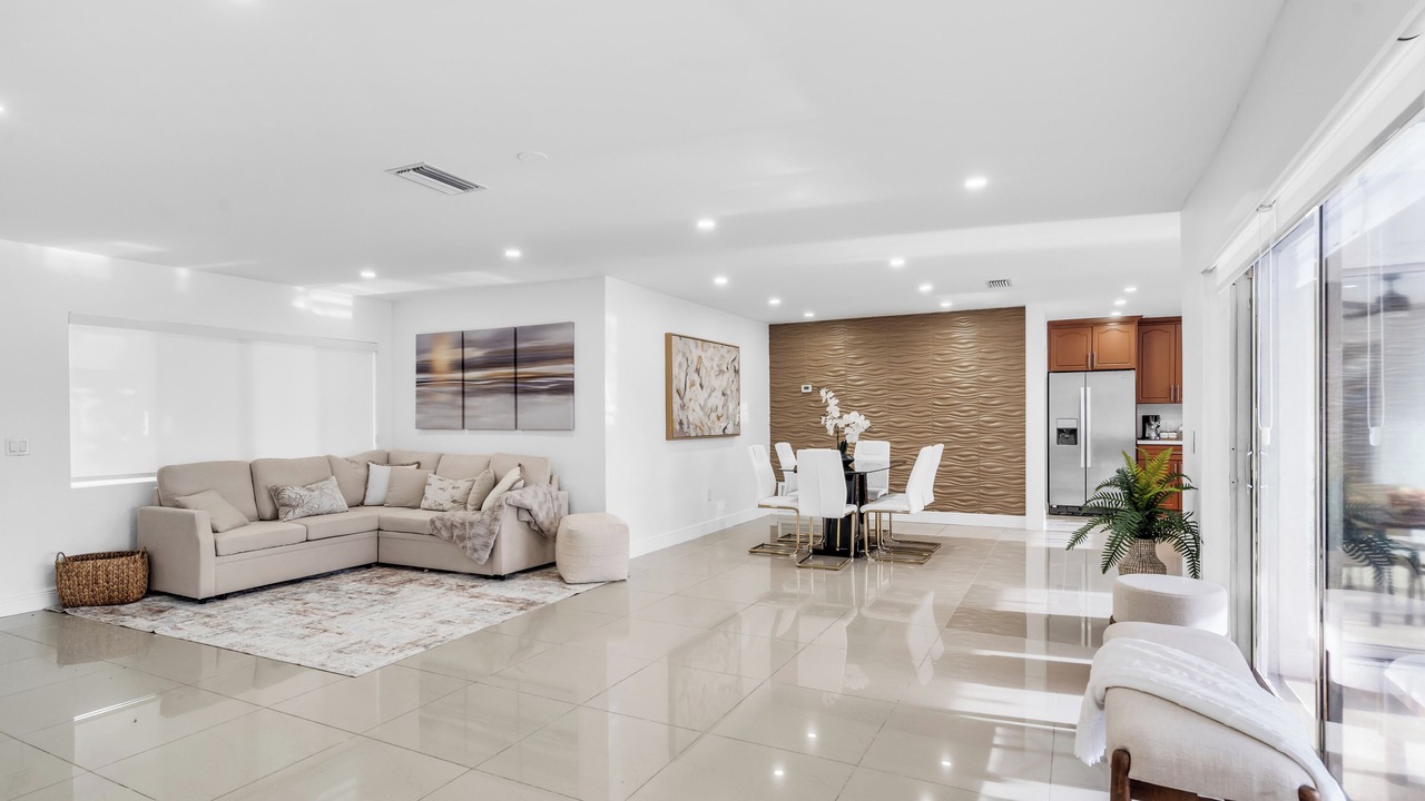 Photo of Livingroom in Pembroke Pines