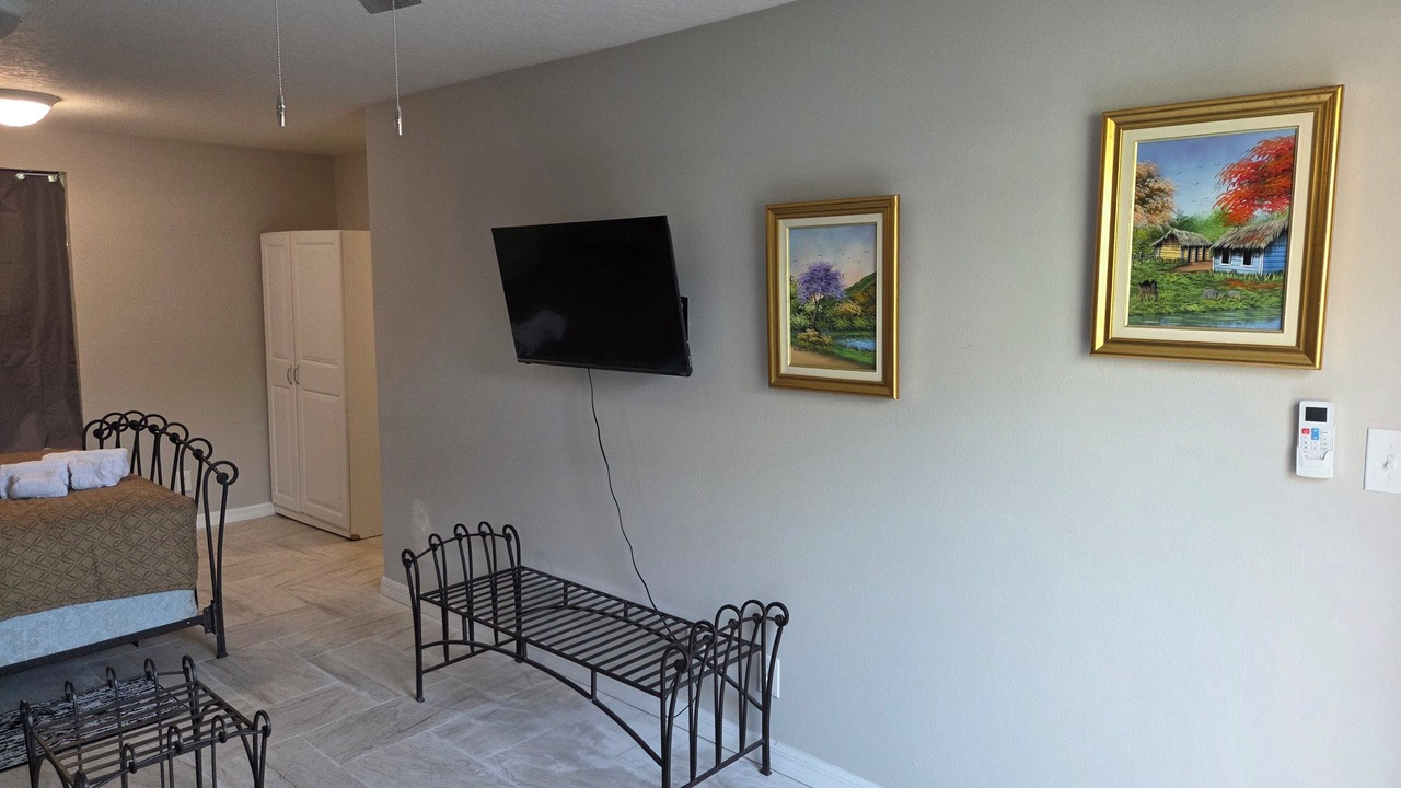 Photo of Livingroom in Carrollwood