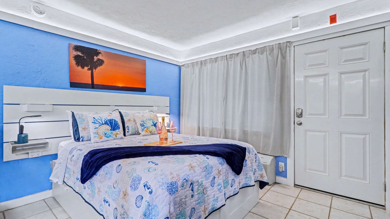 Photo of Bedroom in Pass-a-Grille Historic District