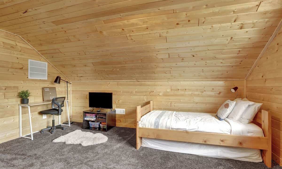 Photo of Bedroom in Indian Mountain