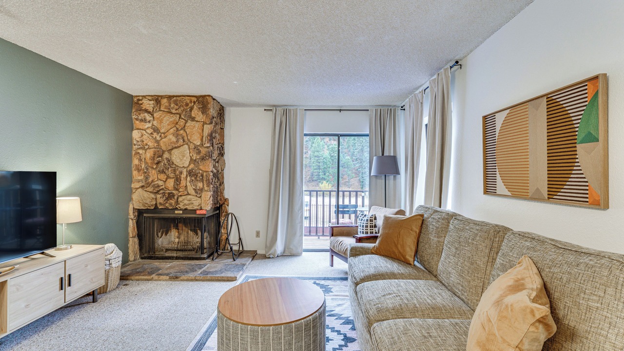 Photo of Livingroom in Red River