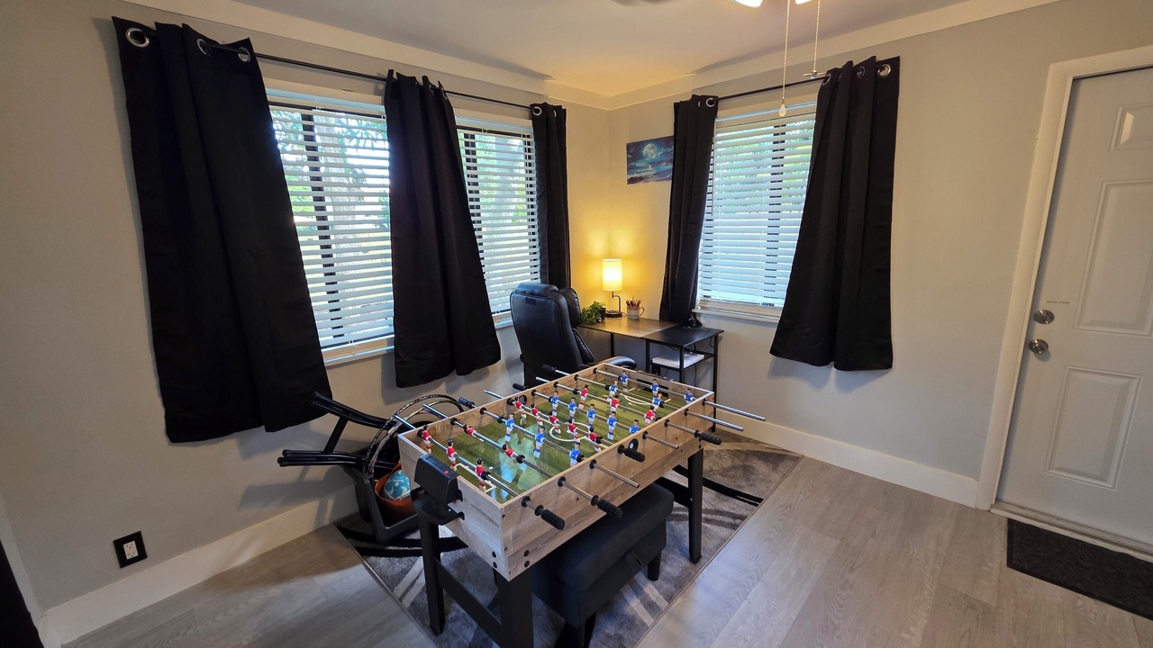 Photo of Bedroom in Lauderhill