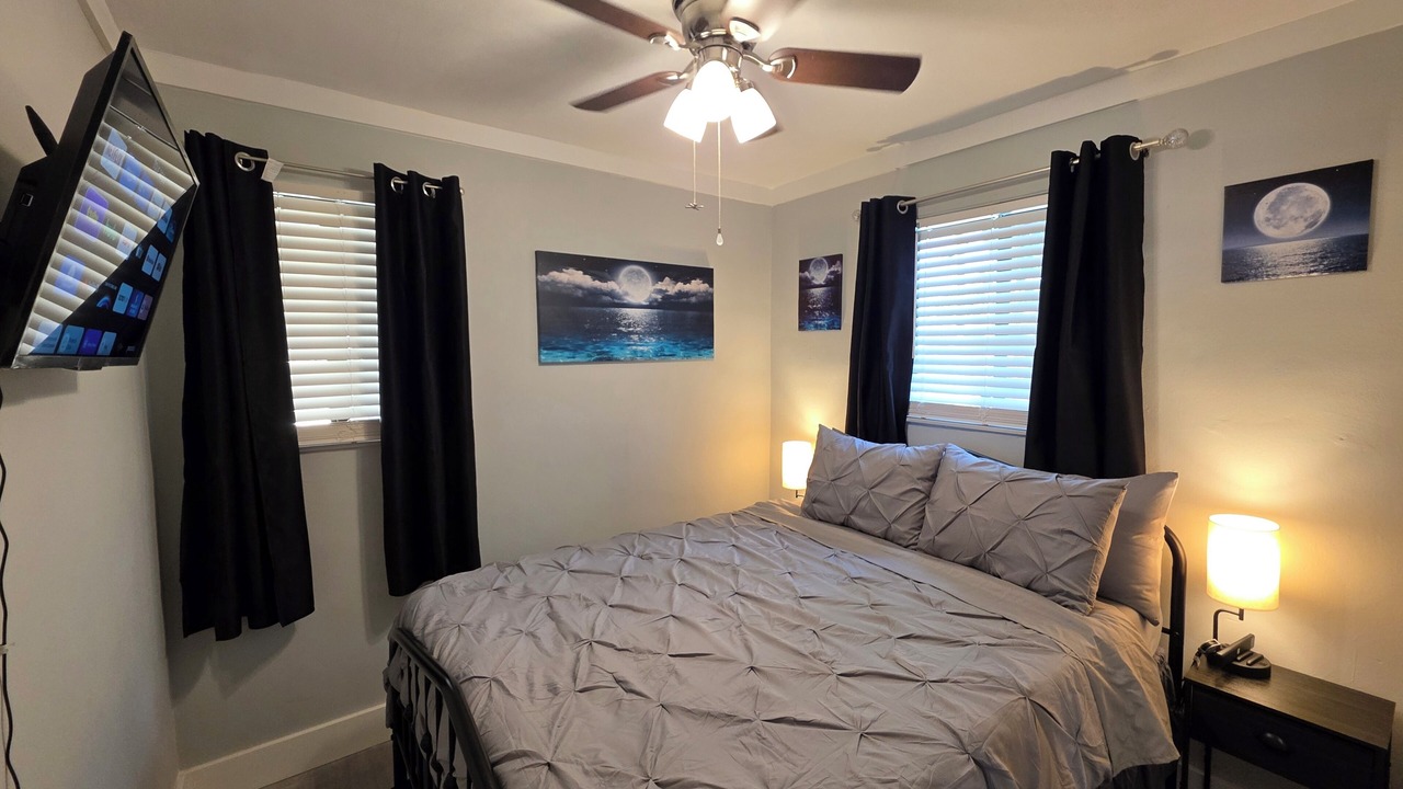 Photo of Bedroom in Lauderhill