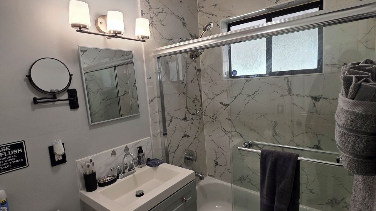 Photo of Bathroom in Lauderhill