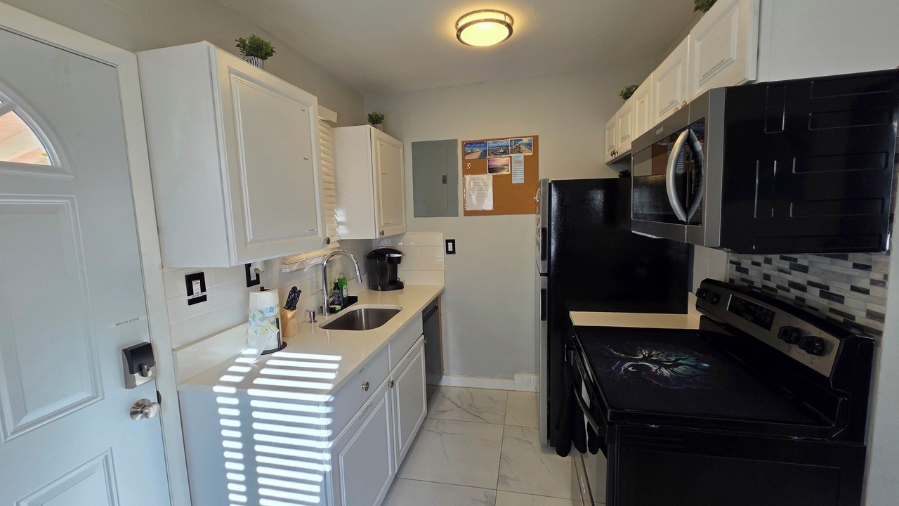 Photo of Kitchen in Lauderhill
