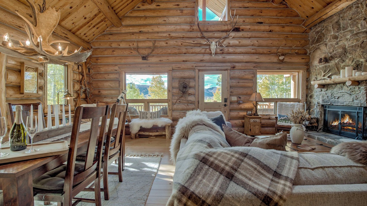 Photo of Livingroom in Michigan Hill