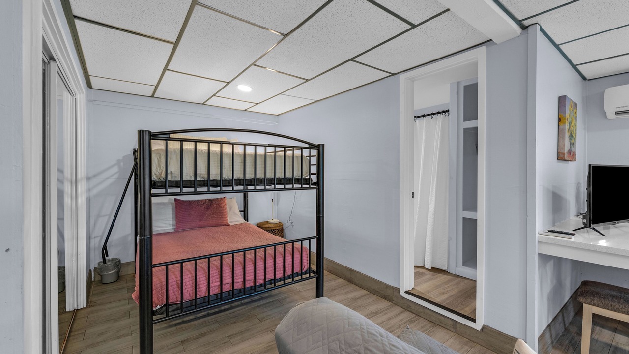 Photo of Bedroom in Galveston