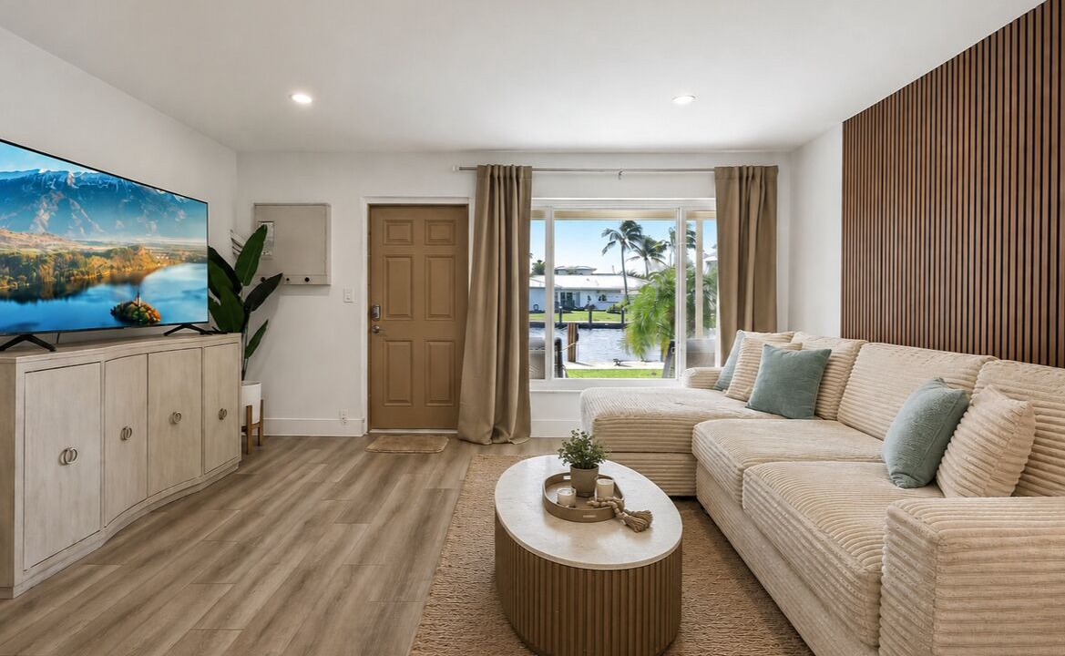 Photo of Livingroom in Coral Ridge