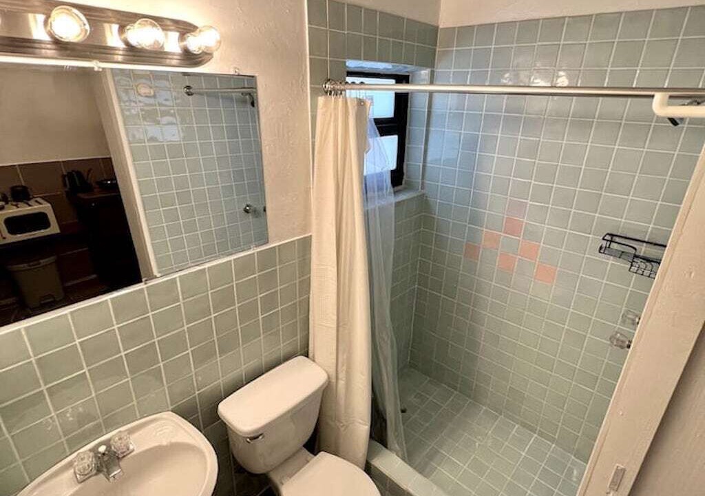Photo of Bathroom in Coral Way
