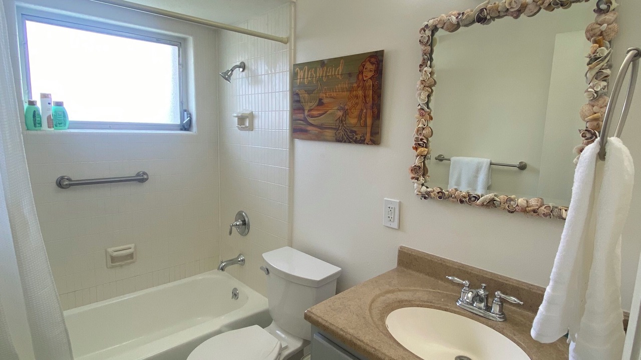 Photo of Bathroom in Edgewater