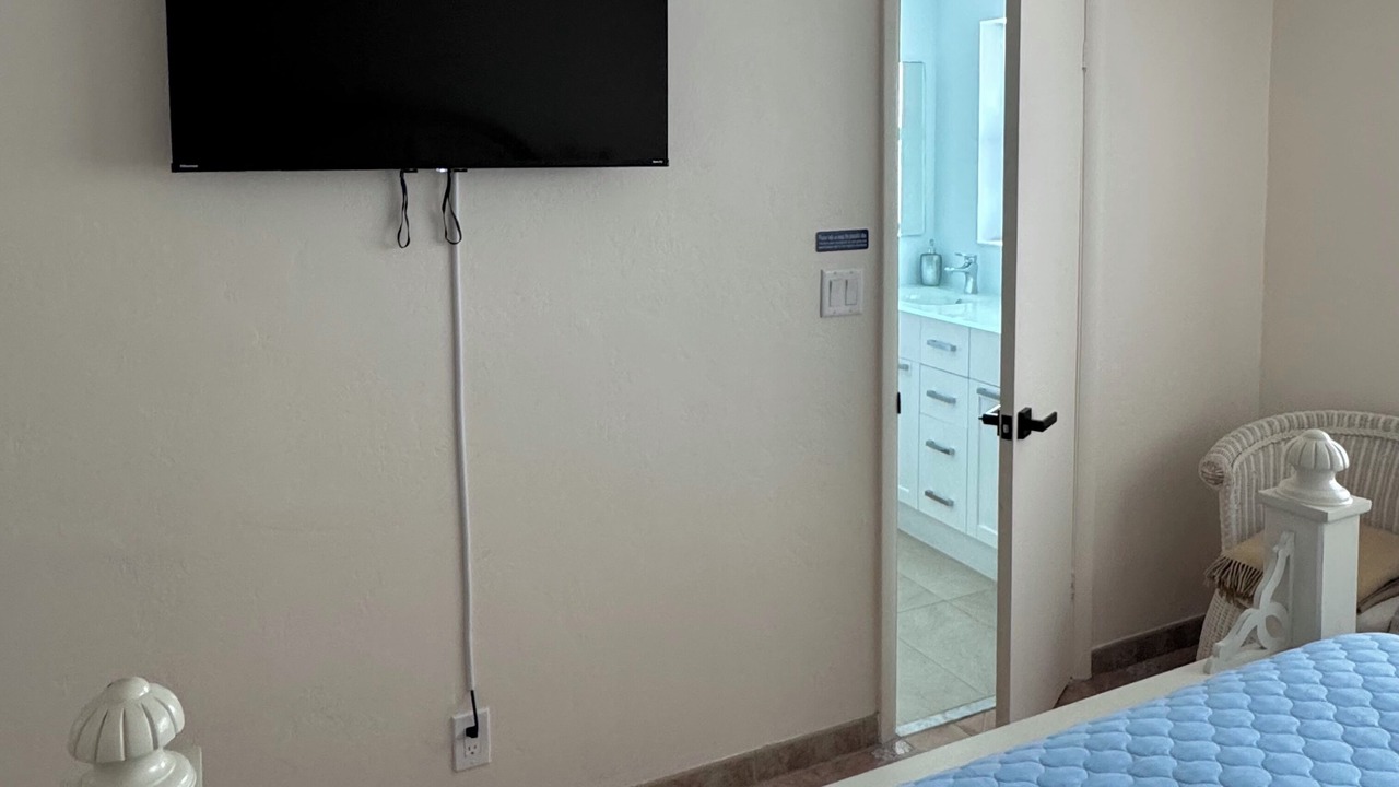 Photo of Bedroom in Harbor Village