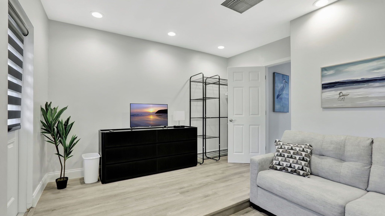 Photo of Livingroom in The Cove