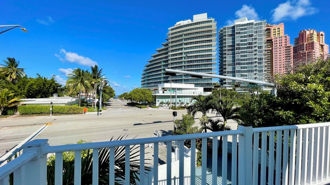 Photo of Outdoor in Lauderdale Beach