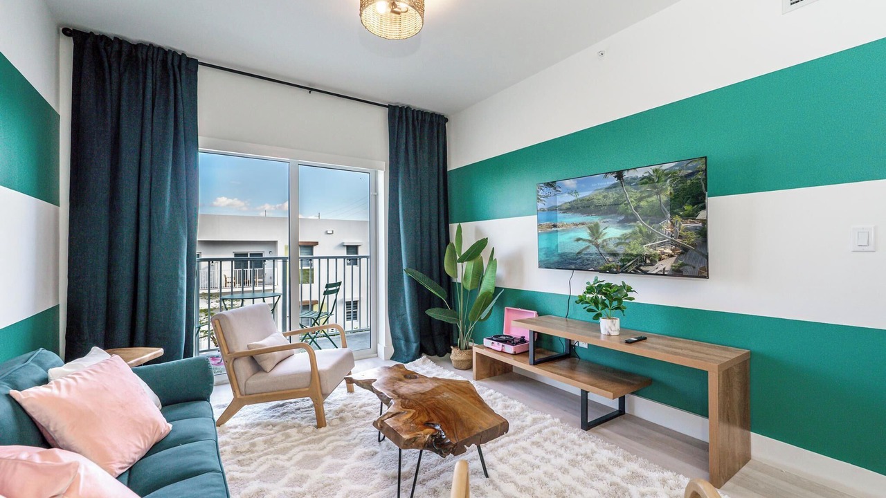 Photo of Bedroom in Hallandale Beach
