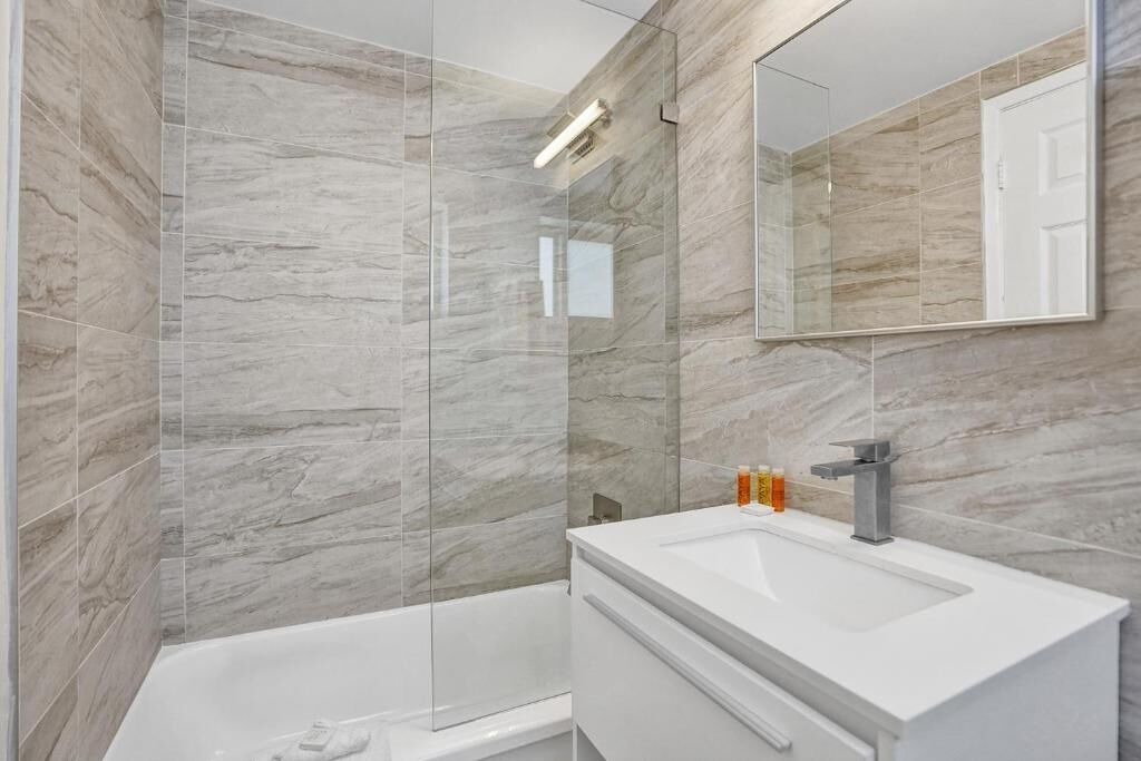 Photo of Bathroom in Galt Mile