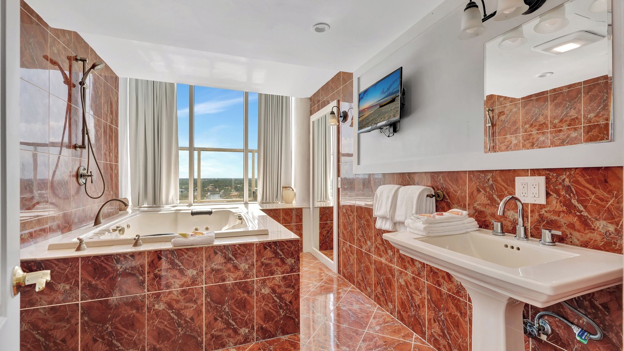Photo of Bathroom in Galt Mile