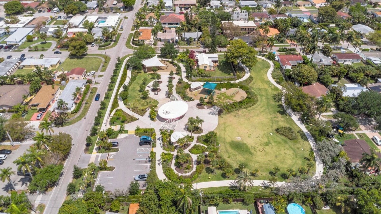 Photo of Outdoor in Hallandale Beach