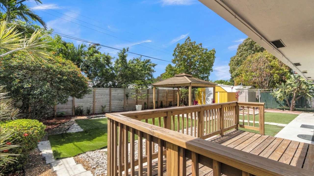 Photo of Patio Balcony in Hallandale Beach