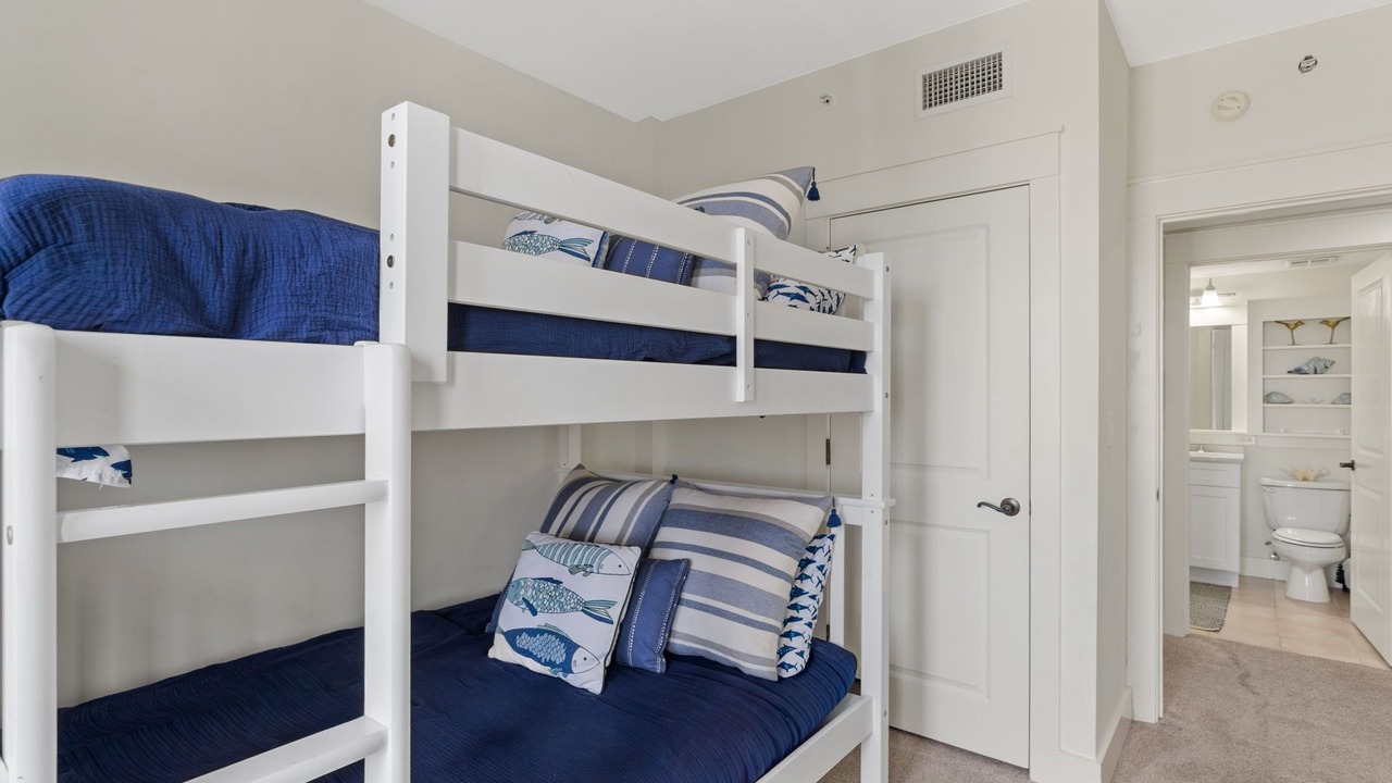 Photo of Bedroom in Baytowne Wharf