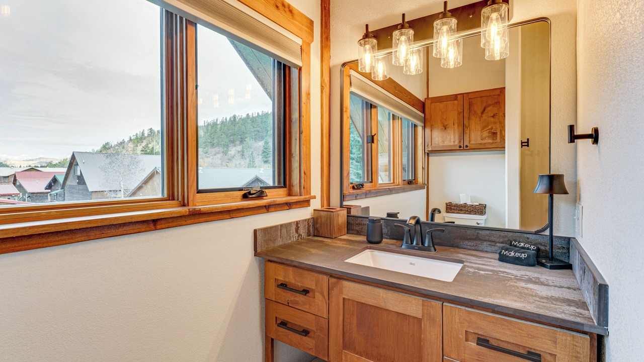 Photo of Bathroom in Red River