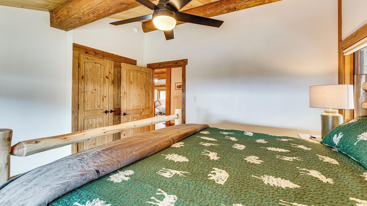 Photo of Bedroom in Red River