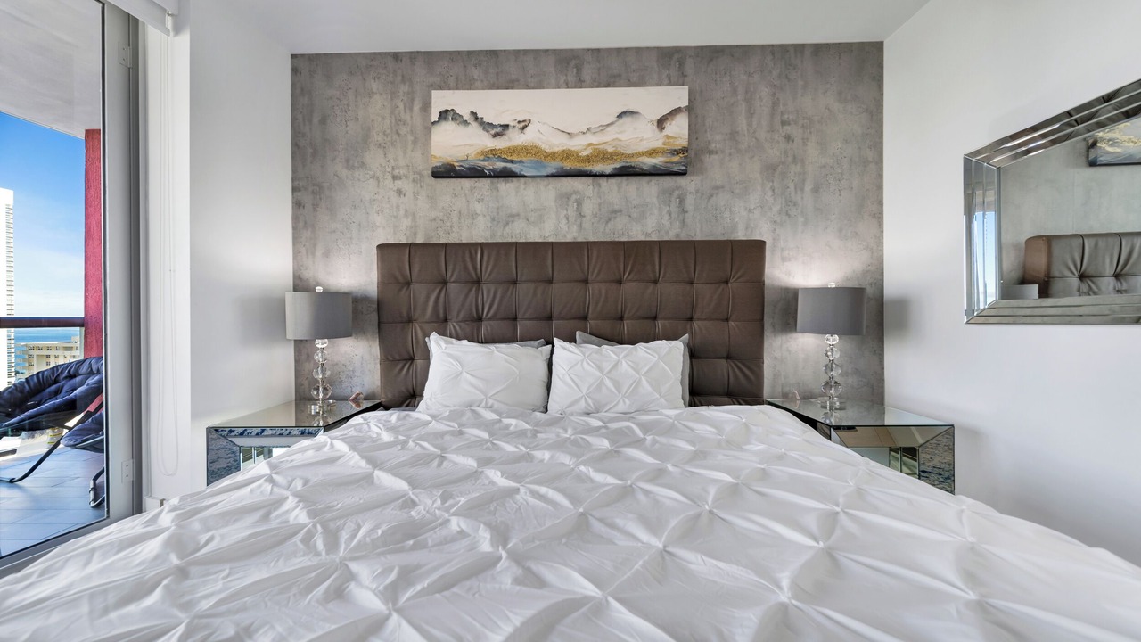 Photo of Bedroom in Hallandale Beach