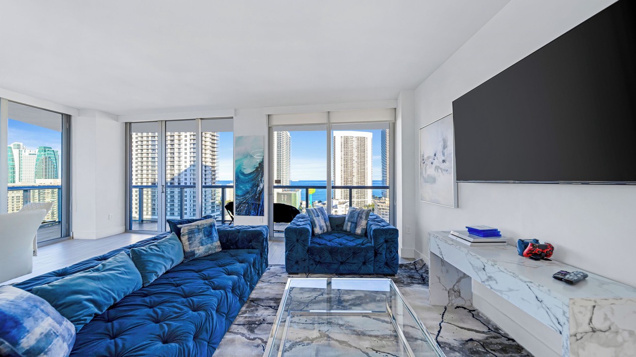 Photo of Livingroom in Hallandale Beach