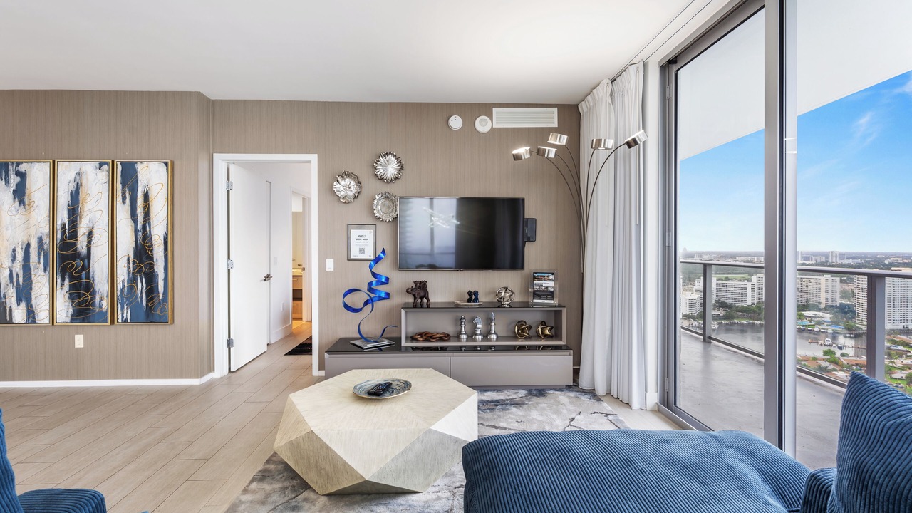 Photo of Livingroom in Hollywood South Central Beach