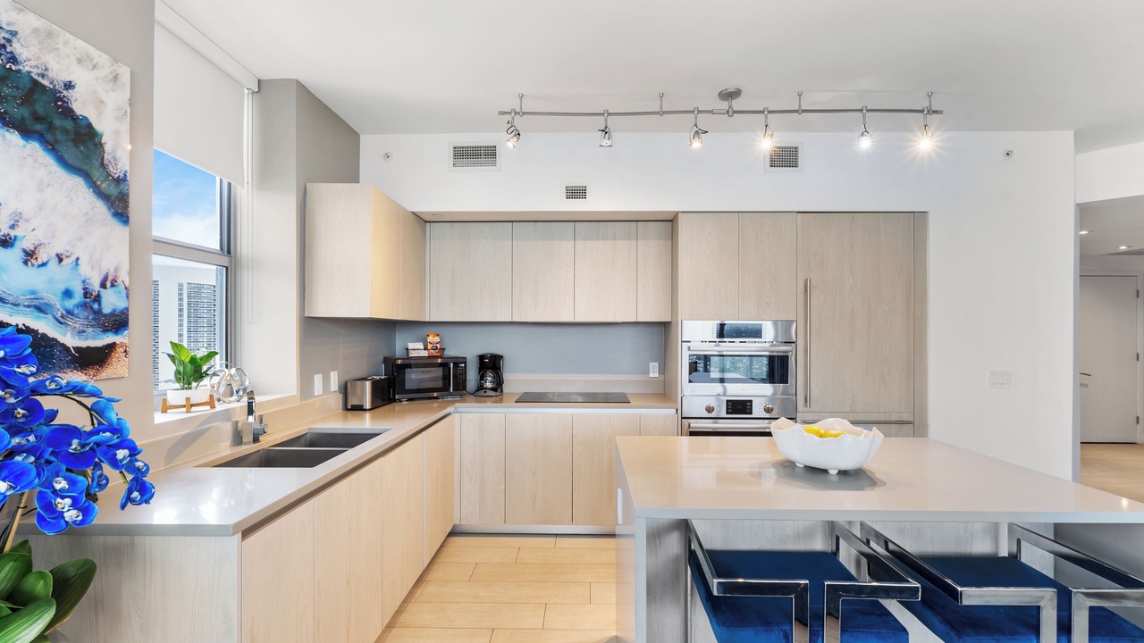 Photo of Kitchen in Hollywood South Central Beach