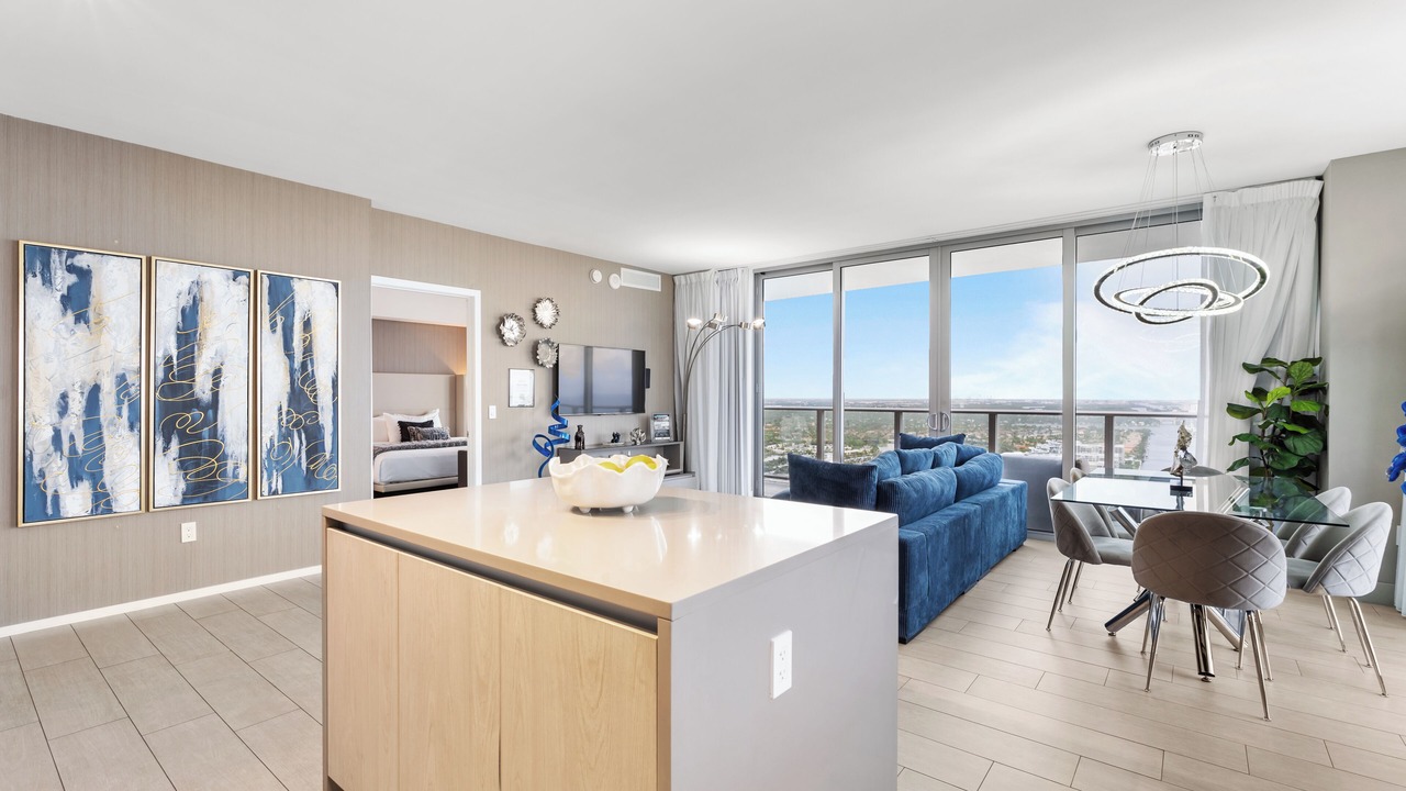 Photo of Livingroom in Hollywood South Central Beach
