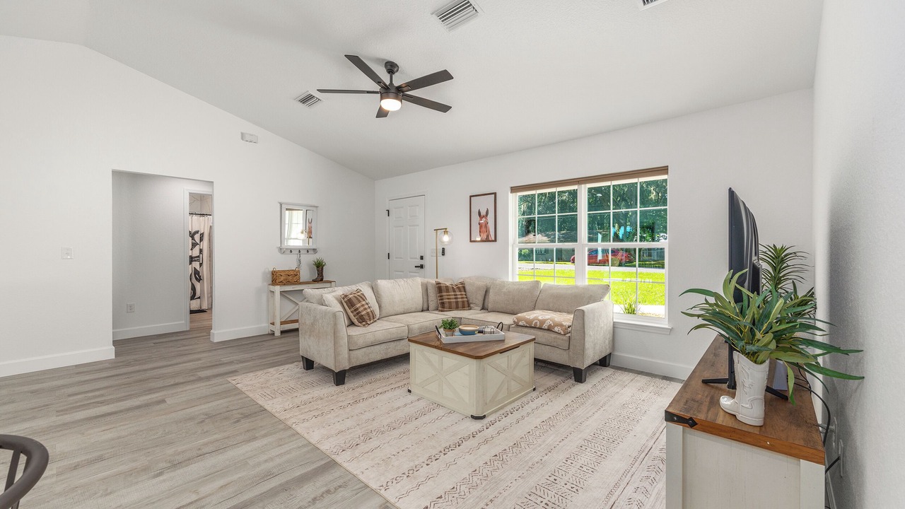 Photo of Livingroom in Fellowship
