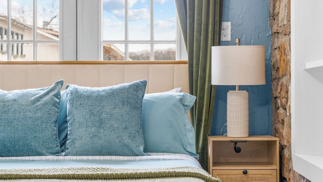 Photo of Bedroom in Rockaway Beach