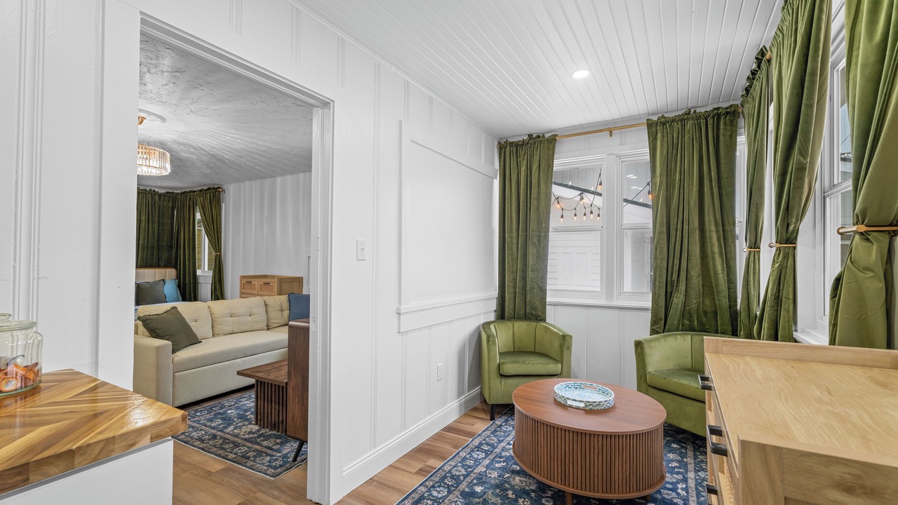 Photo of Livingroom in Rockaway Beach